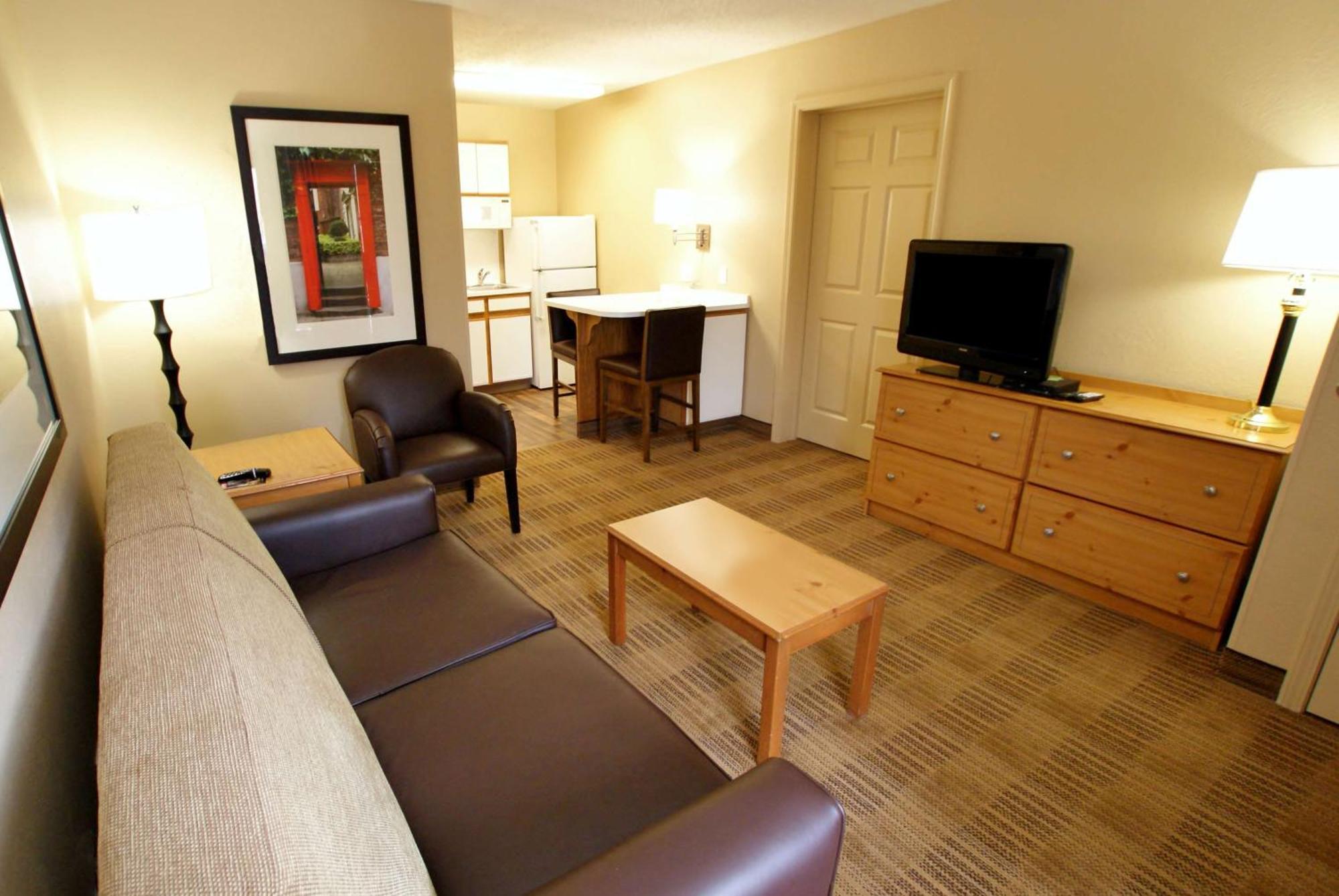 Extended Stay America Select Suites - Durham - University - Ivy Creek Blvd Exterior foto